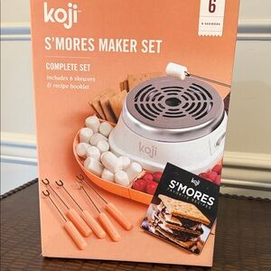 NWT S'mores Maker Set - Orange and Silver